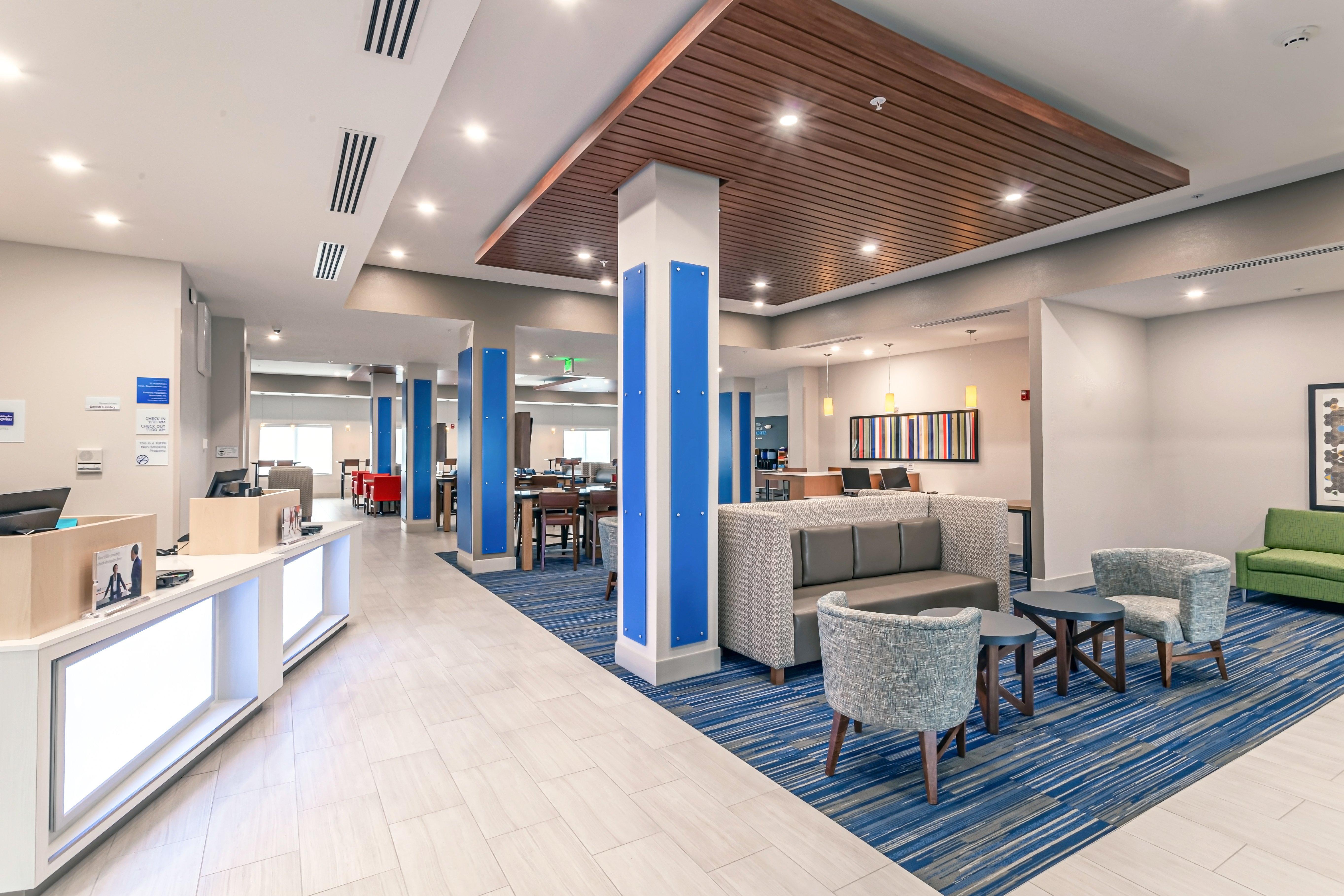 Holiday Inn Express & Suites - Columbus - Worthington By Ihg Exteriör bild