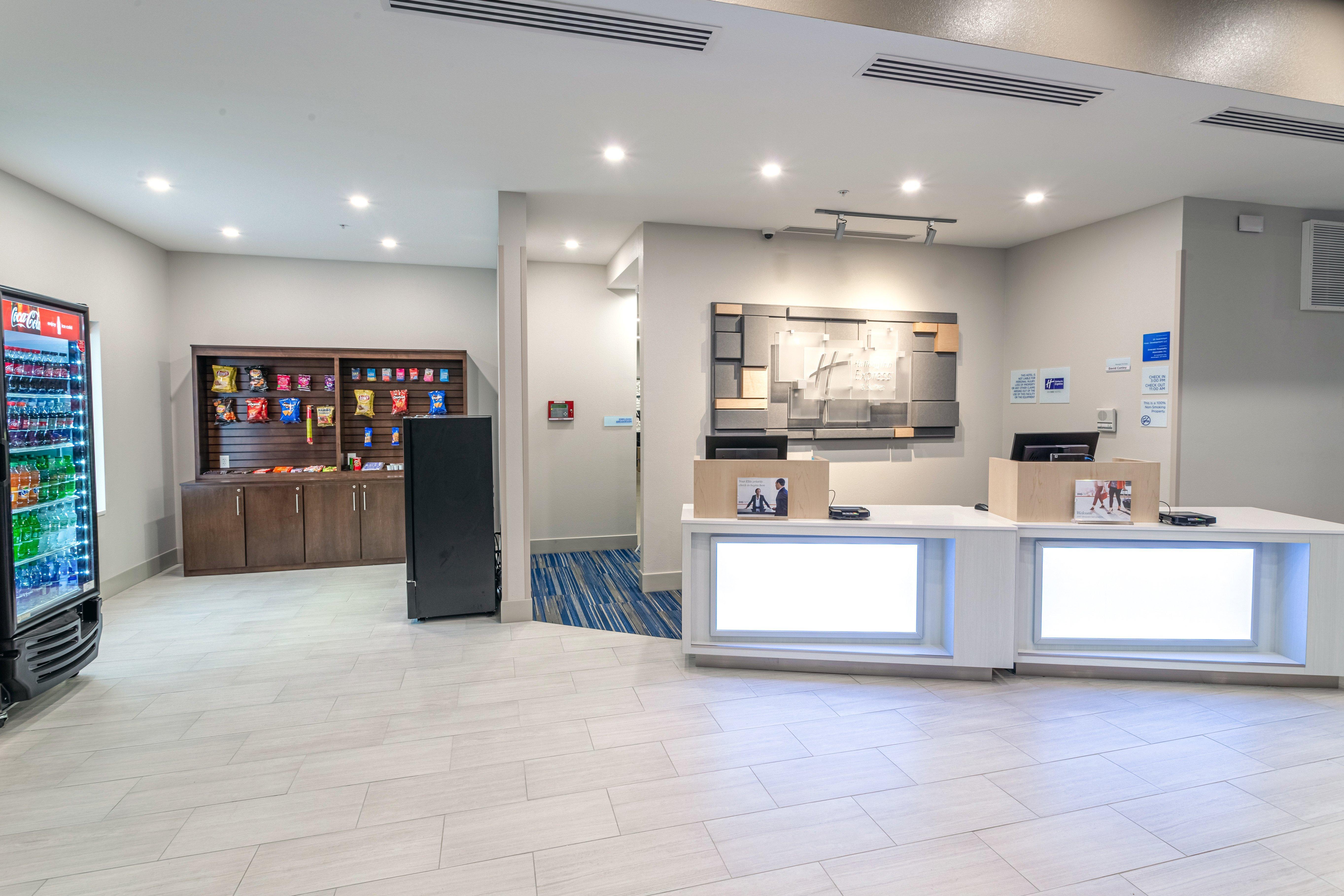 Holiday Inn Express & Suites - Columbus - Worthington, An Ihg Hotel Exteriör bild